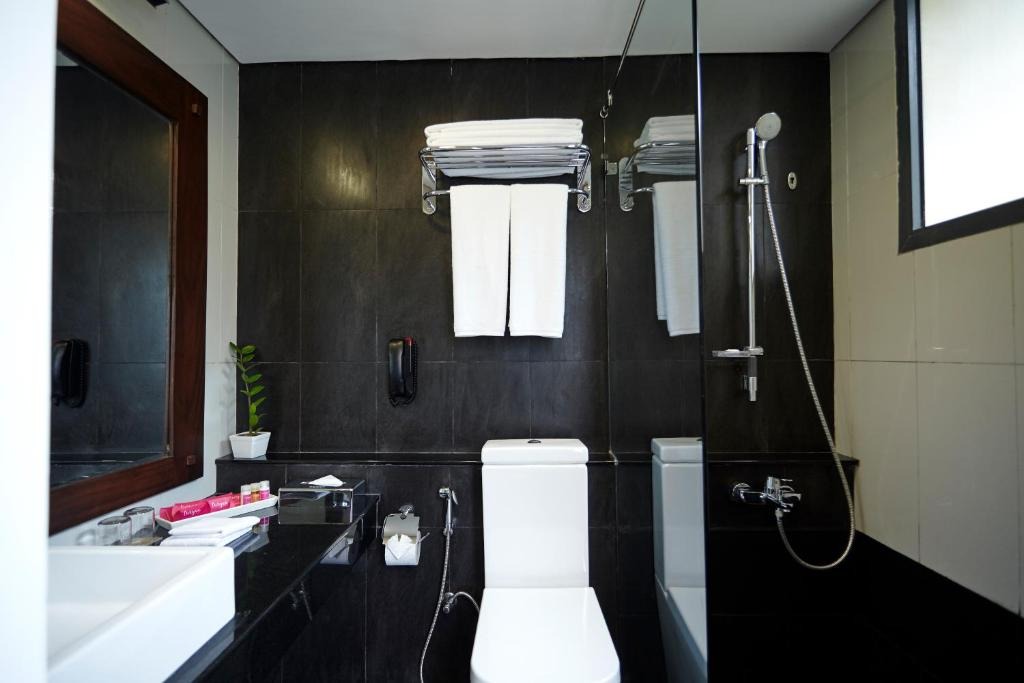 هتل توریا کالوتارا